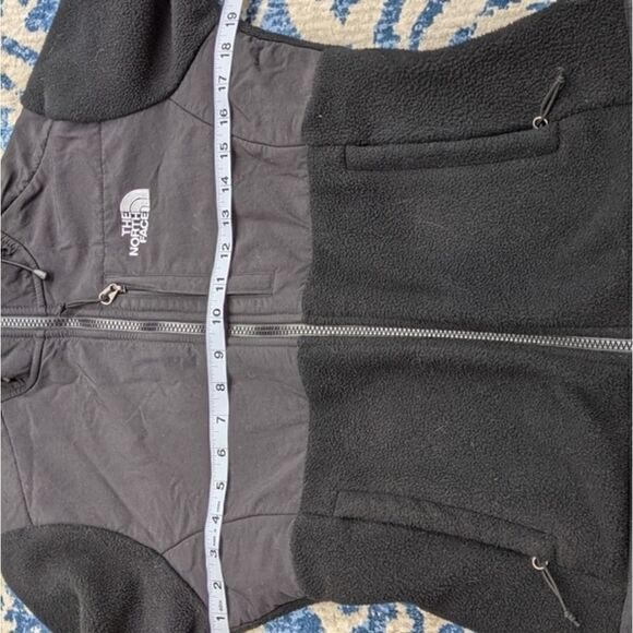 Hooded North Face fleece jacket - Picture 12 of 15